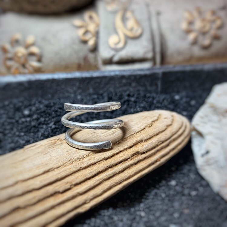 Hammered Heavy Coil ring