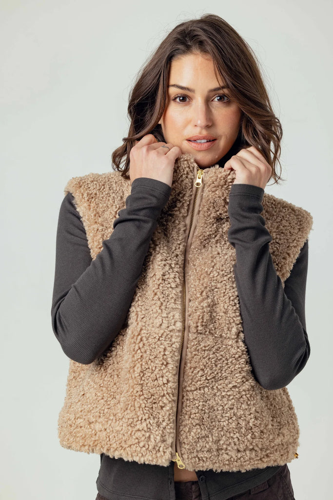 Cecily Vest - Latte